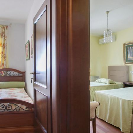 Royal Holiday Apartments Sveti Stefan Exteriör bild