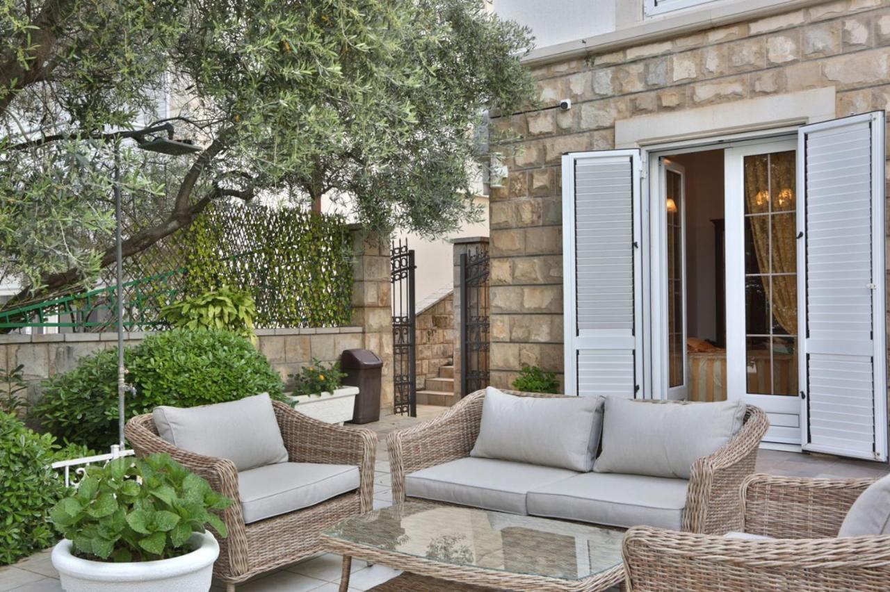 Royal Holiday Apartments Sveti Stefan Exteriör bild