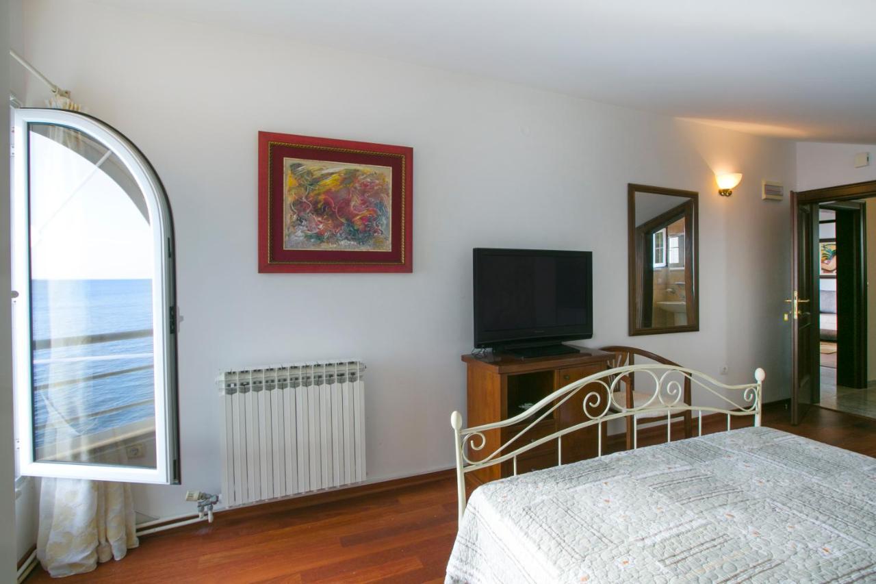 Royal Holiday Apartments Sveti Stefan Exteriör bild