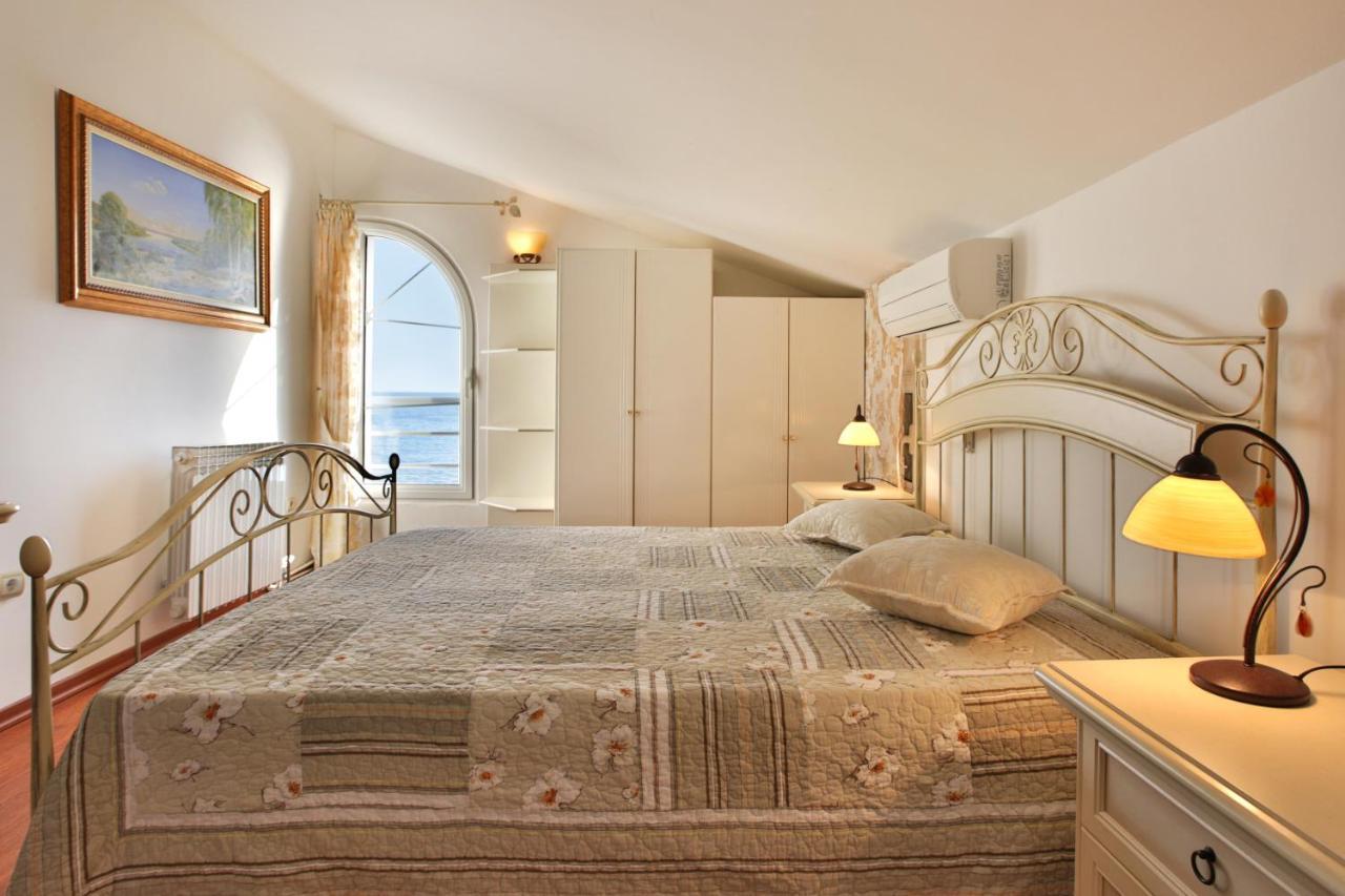 Royal Holiday Apartments Sveti Stefan Exteriör bild