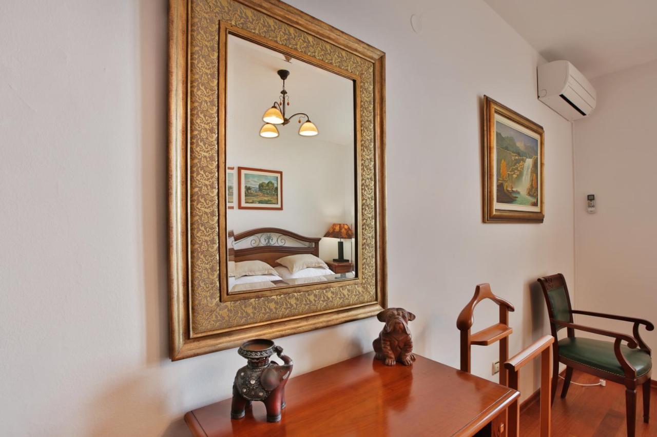 Royal Holiday Apartments Sveti Stefan Exteriör bild