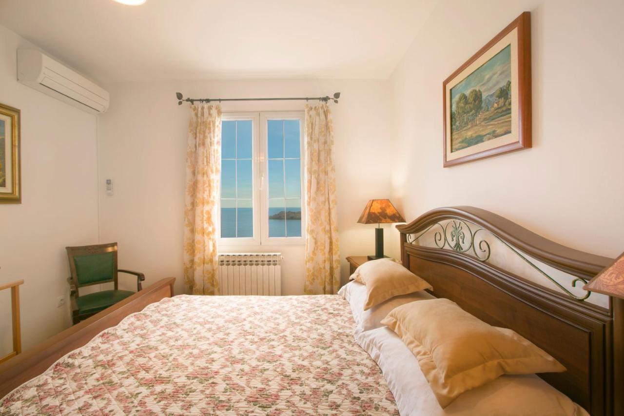Royal Holiday Apartments Sveti Stefan Exteriör bild