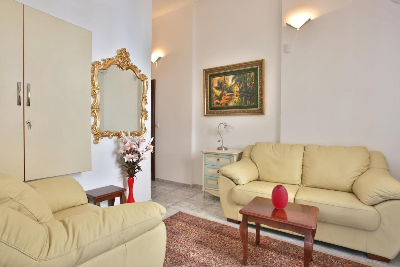 Royal Holiday Apartments Sveti Stefan Exteriör bild