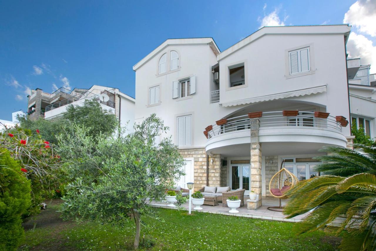 Royal Holiday Apartments Sveti Stefan Exteriör bild