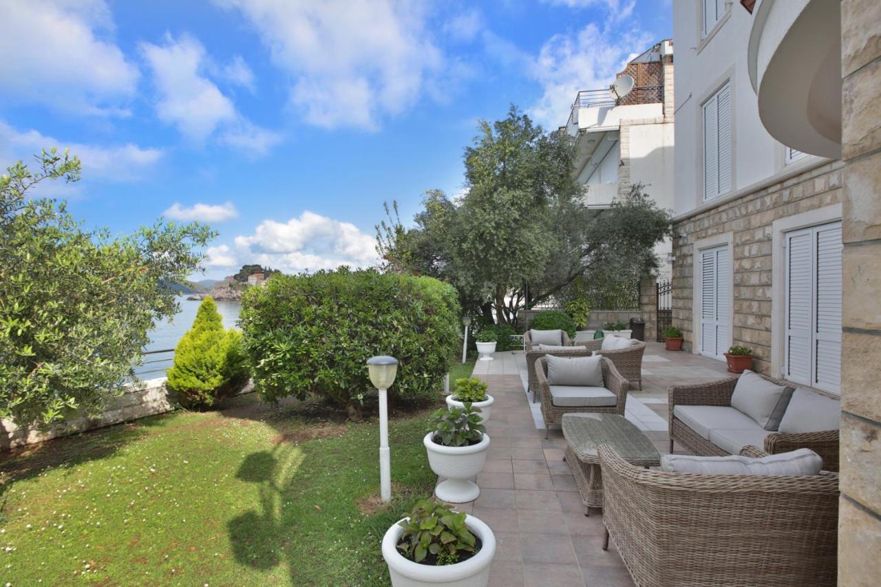Royal Holiday Apartments Sveti Stefan Exteriör bild