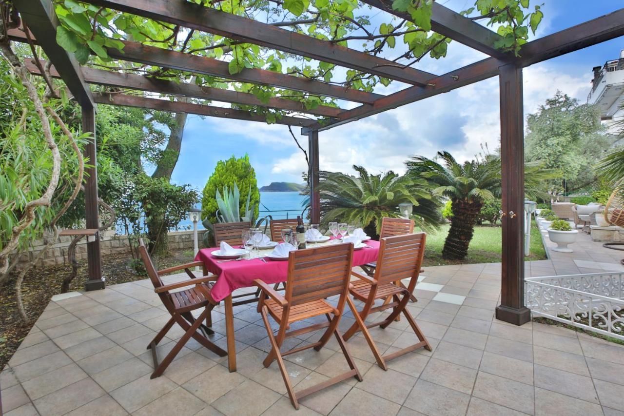 Royal Holiday Apartments Sveti Stefan Exteriör bild