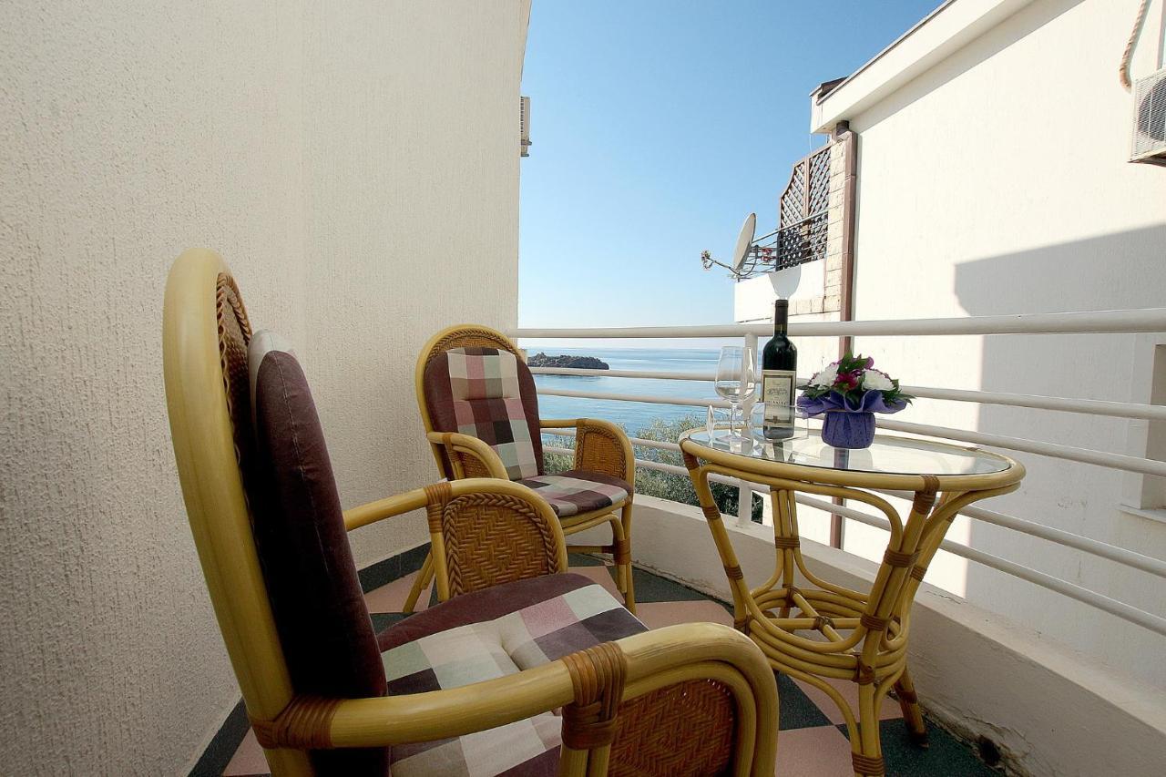 Royal Holiday Apartments Sveti Stefan Exteriör bild
