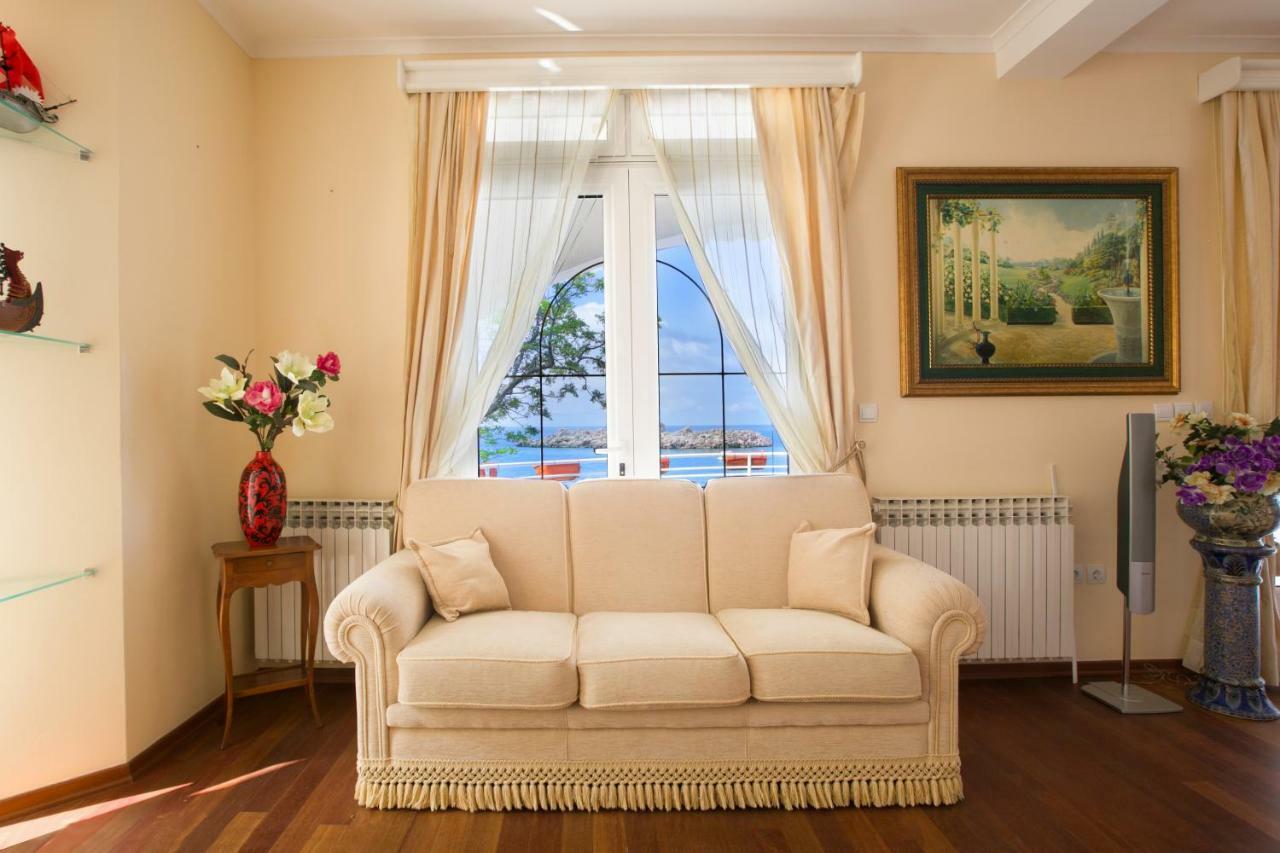 Royal Holiday Apartments Sveti Stefan Exteriör bild