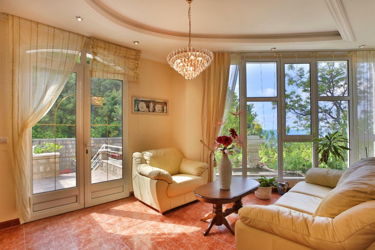 Royal Holiday Apartments Sveti Stefan Exteriör bild